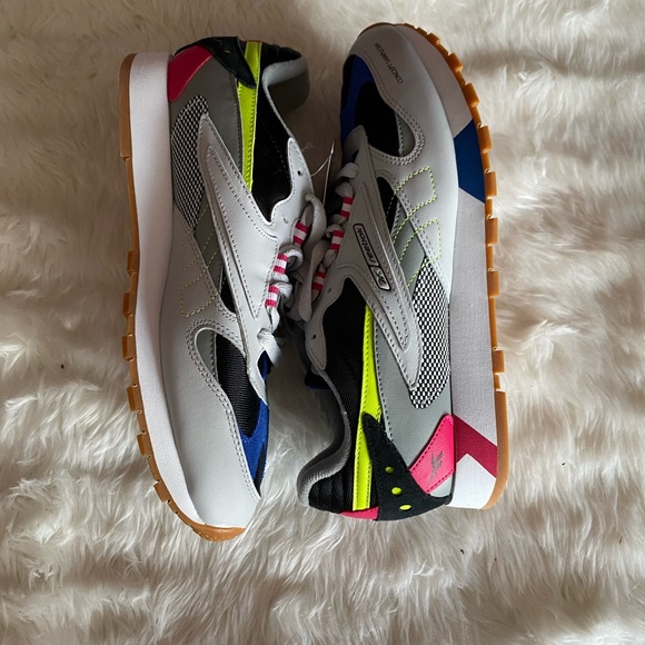 Reebok - ATI 90's - Grey Black Pink - Mens 9.5 - Picture 5 of 8